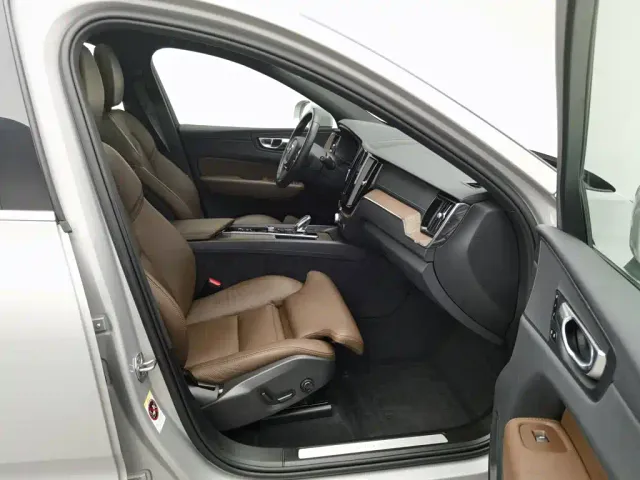 Volvo Volvo XC60 2022 B5 AWD Inscription — Фото автомобиля 23