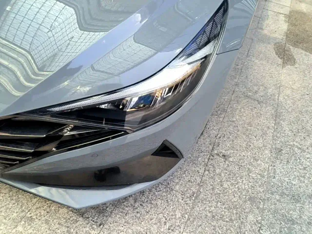 Hyundai Elantra — Фото автомобиля 23