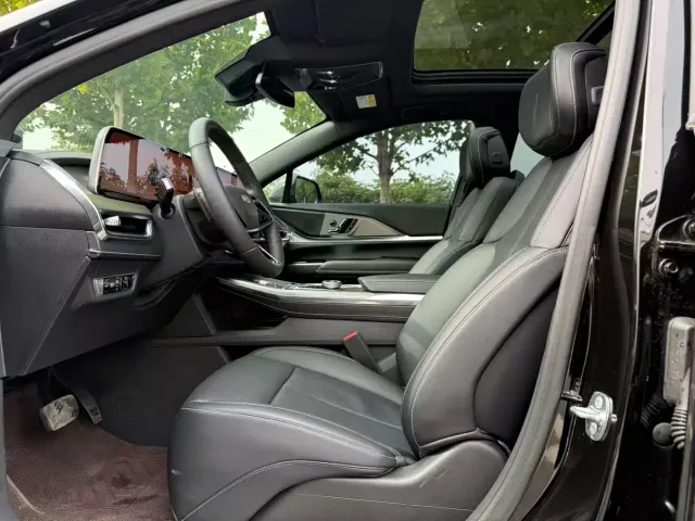 Cadillac XT5 — Фото автомобиля 5