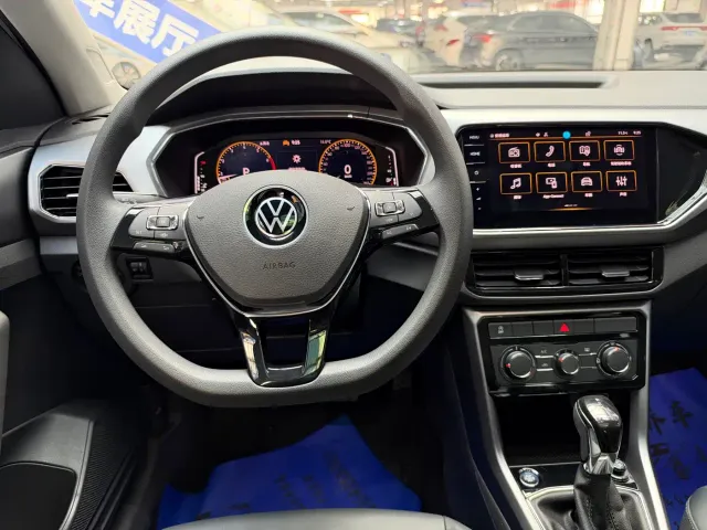 Volkswagen T-Cross — Фото автомобиля 9