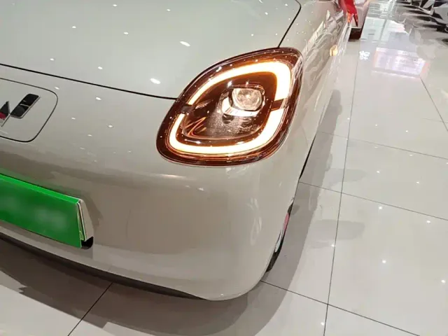 Wuling Hongguang Mini EV — Фото автомобиля 23