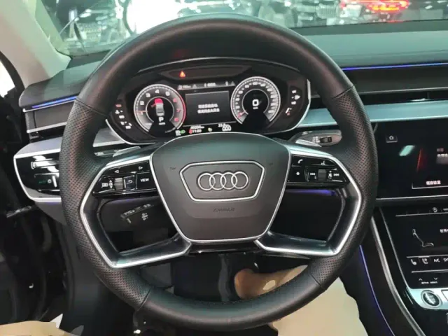 Audi A8 — Фото автомобиля 10