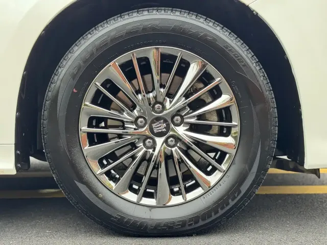 Toyota Vellfire — Фото автомобиля 28
