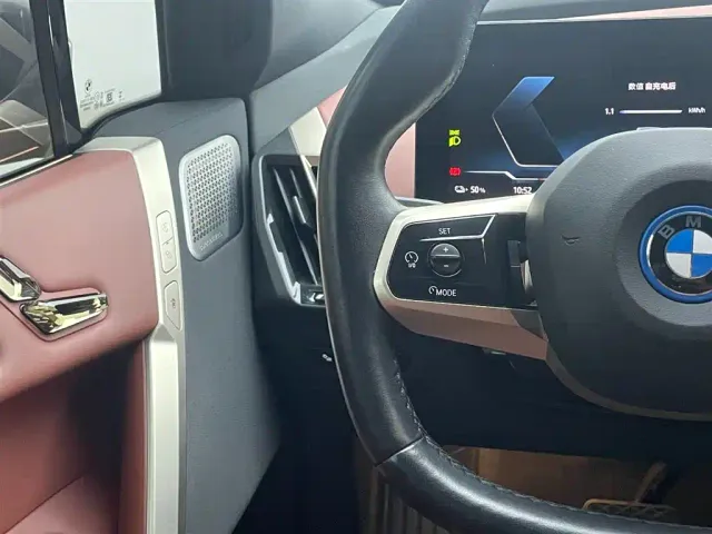 BMW iX M60 — Фото автомобиля 14