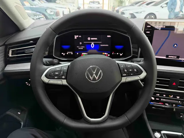 Volkswagen Sagitar — Фото автомобиля 11