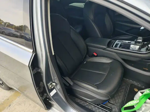 Roewe i6 MAX EV — Фото автомобиля 24