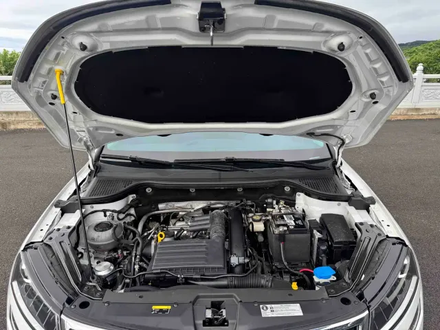 Skoda Karoq — Фото автомобиля 19