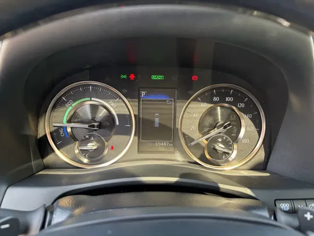 Toyota Alphard — Фото автомобиля 20