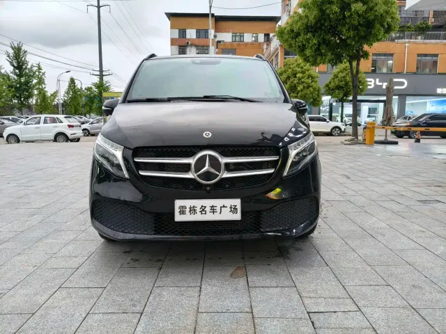 Mercedes-Benz V-Class — Фото автомобиля 2