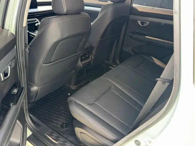 Wuling Asta — Фото автомобиля 16