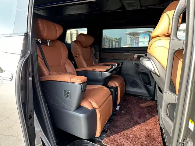 Toyota Alphard — Фото автомобиля 14