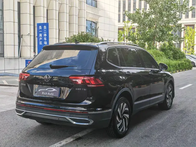Volkswagen Tiguan L — Фото автомобиля 4