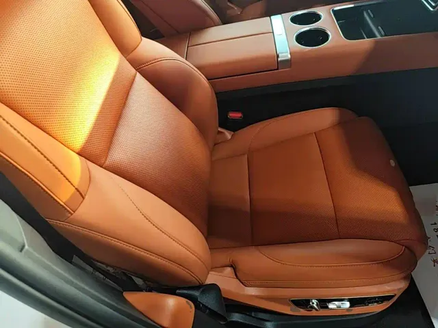 Li Auto L7 — Фото автомобиля 24