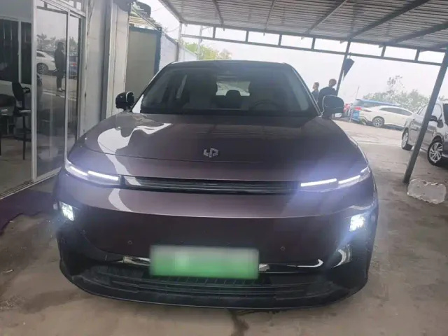 Leapmotor B10 — Фото автомобиля 2