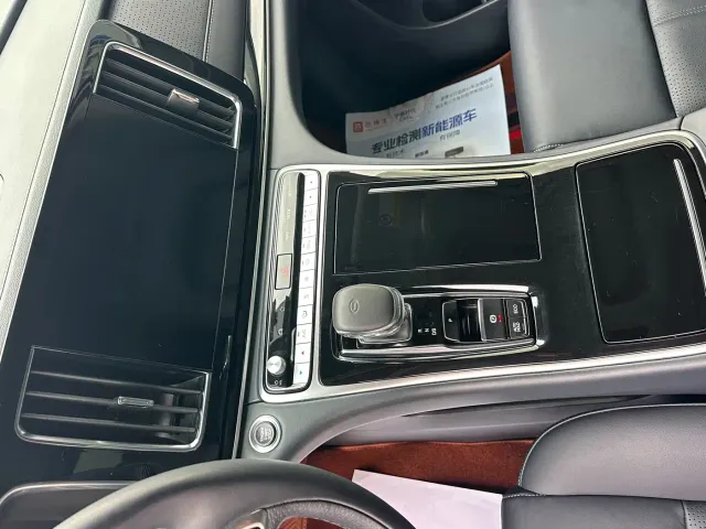 GAC Trumpchi M8 — Фото автомобиля 6