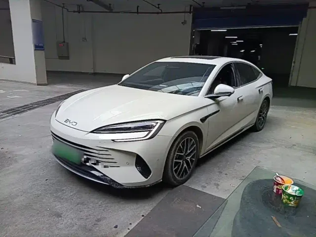 Фотография автомобиля — BYD Seal 07 DM-i