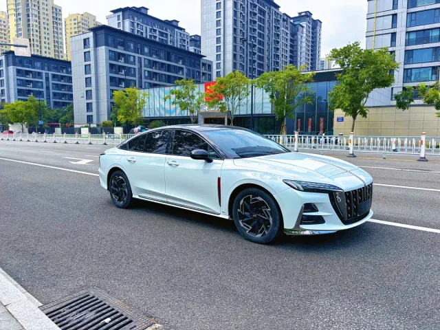 Hongqi H6 — Фото автомобиля 2