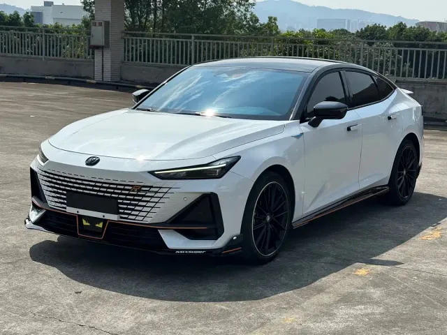 Фотография автомобиля — Changan UNI-V