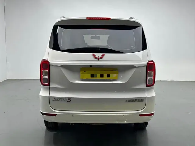 Wuling Hongguang — Фото автомобиля 9