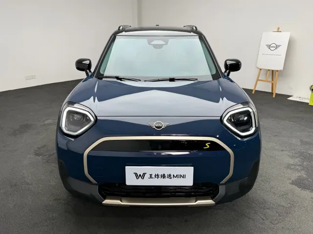 MINI Electric MINI ACEMAN — Фото автомобиля 4