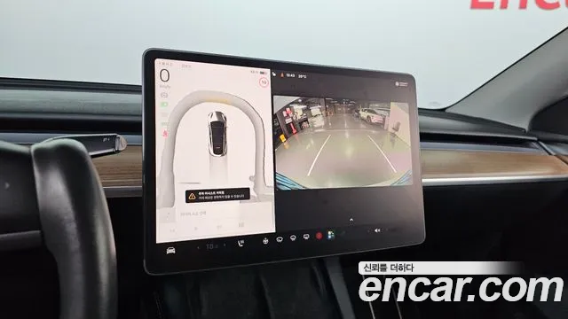 Tesla Model Y — Фото автомобиля 14