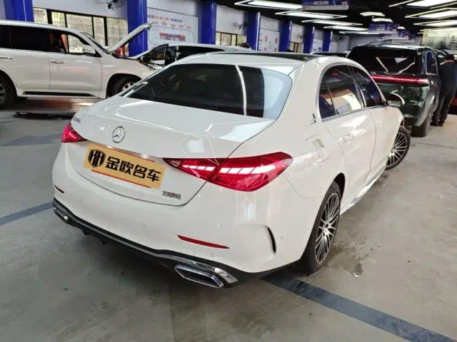Mercedes-Benz C-Class — Фото автомобиля 2