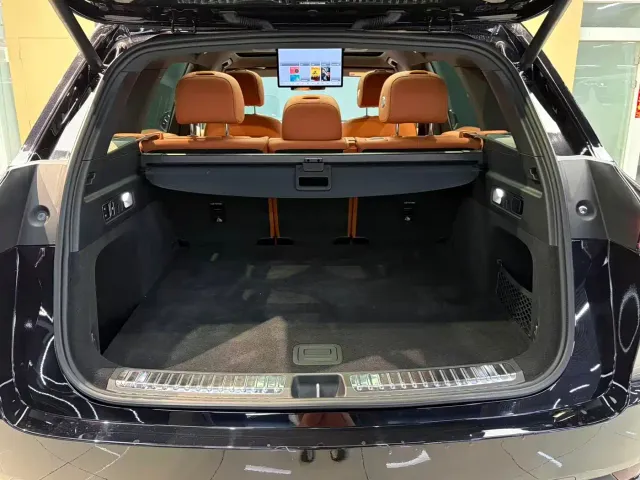 Li Auto L7 — Фото автомобиля 6