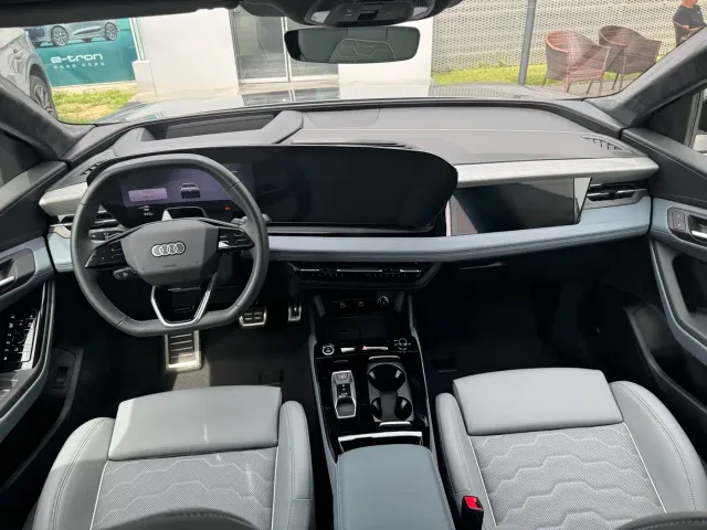 Audi Q6L e-tron — Фото автомобиля 6