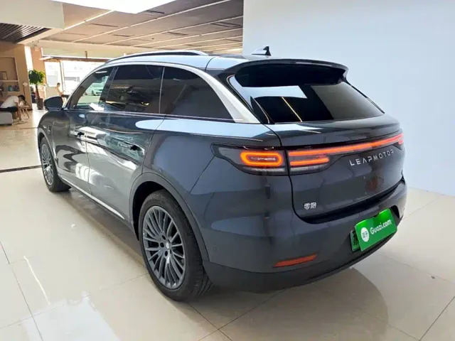 Leapmotor C11 — Фото автомобиля 4