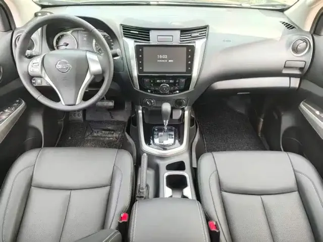 Nissan Navara — Фото автомобиля 6