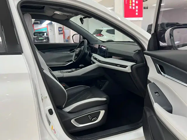 Changan CS75 Plus — Фото автомобиля 8