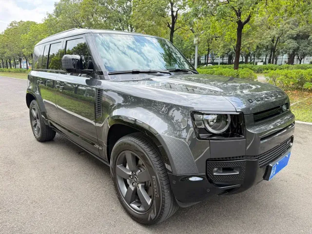 Land Rover Defender — Фото автомобиля 2