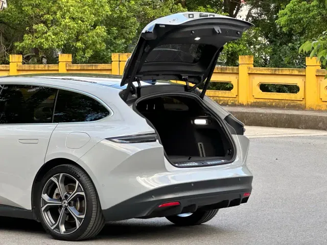 Nio ET5 Touring — Фото автомобиля 5