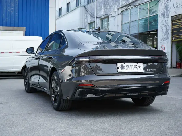 Lincoln Z — Фото автомобиля 7