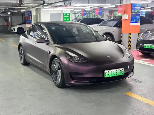 Tesla Model 3 — Фото автомобиля 3