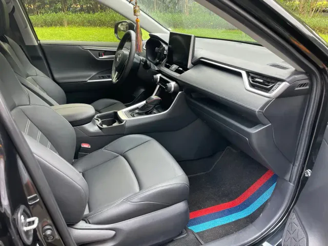 Toyota Wildlander — Фото автомобиля 10