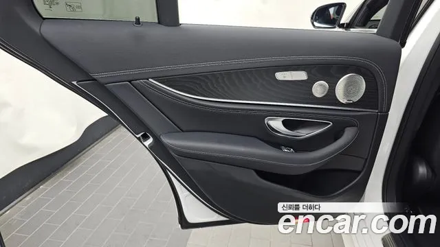 Mercedes-Benz E-Class W213 — Фото автомобиля 14