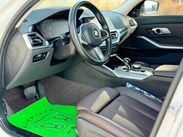 BMW 3 Series — Фото автомобиля 5