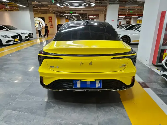 Hongqi H6 — Фото автомобиля 16