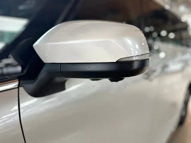 Toyota Alphard — Фото автомобиля 6
