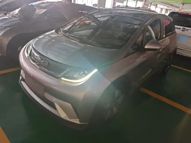 Фотография автомобиля — BYD Dolphin