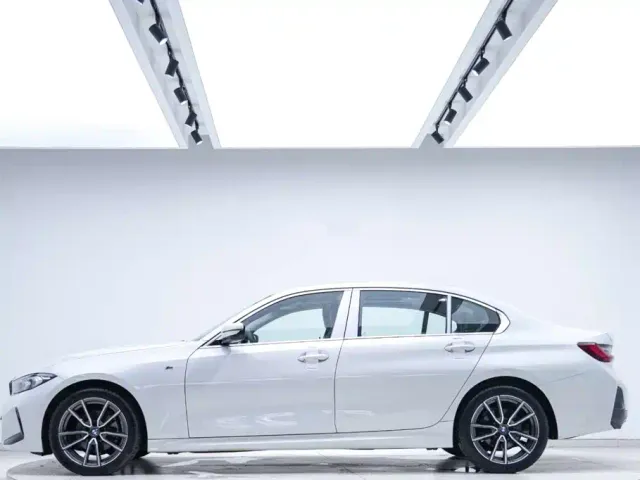 BMW 3 Series — Фото автомобиля 2
