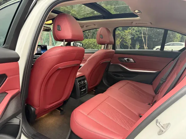 BMW 3 Series — Фото автомобиля 7