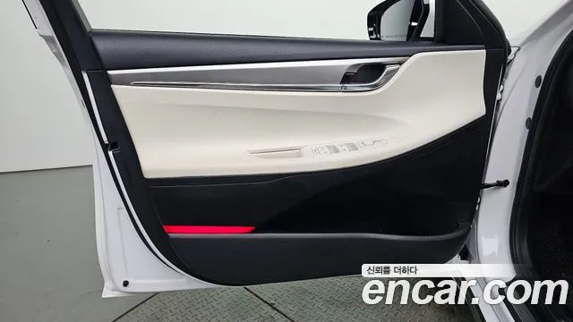 Hyundai Grandeur (New) Hybrid — Фото автомобиля 13