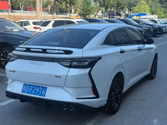 Dongfeng Yixuan — Фото автомобиля 9