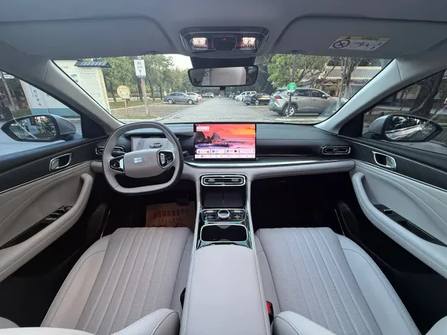 Geely Galaxy Stellar 6 — Фото автомобиля 5