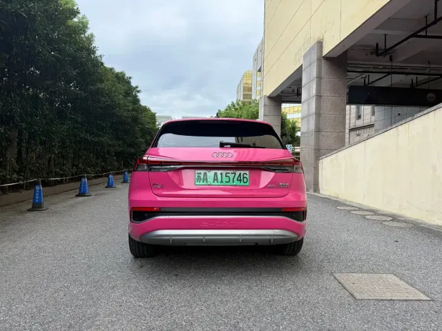 Audi Q4 e-tron — Фото автомобиля 8