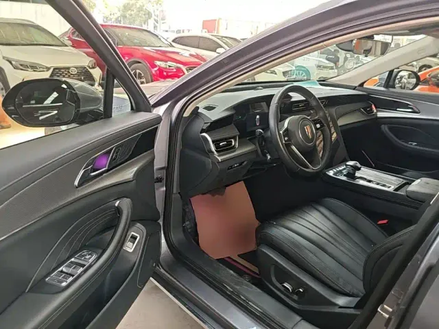 Hongqi H5 — Фото автомобиля 15