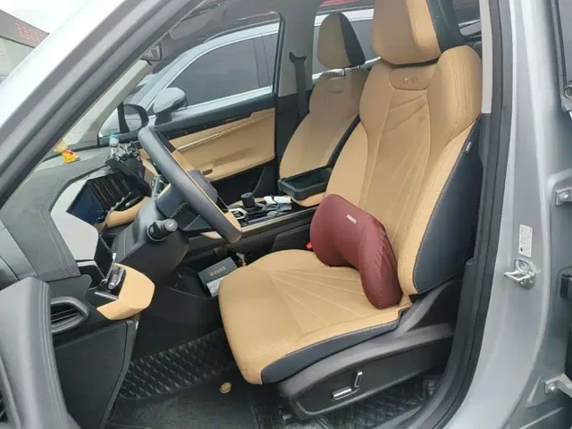 Geely Boyue L 2023 1.5TD DCT Premium — Фото автомобиля 14
