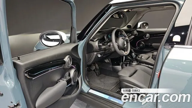 Mini Cooper — Фото автомобиля 11
